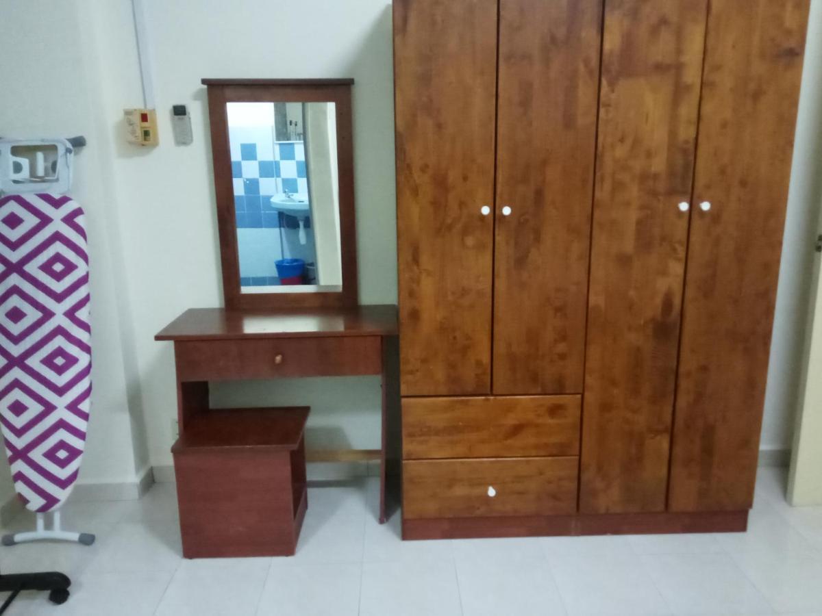Aiman Homestay Порт-Диксон Экстерьер фото