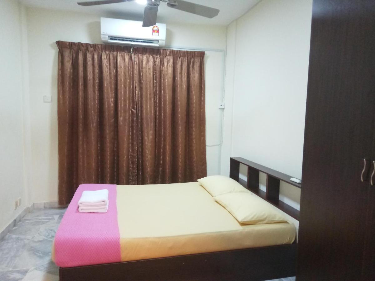 Aiman Homestay Порт-Диксон Экстерьер фото