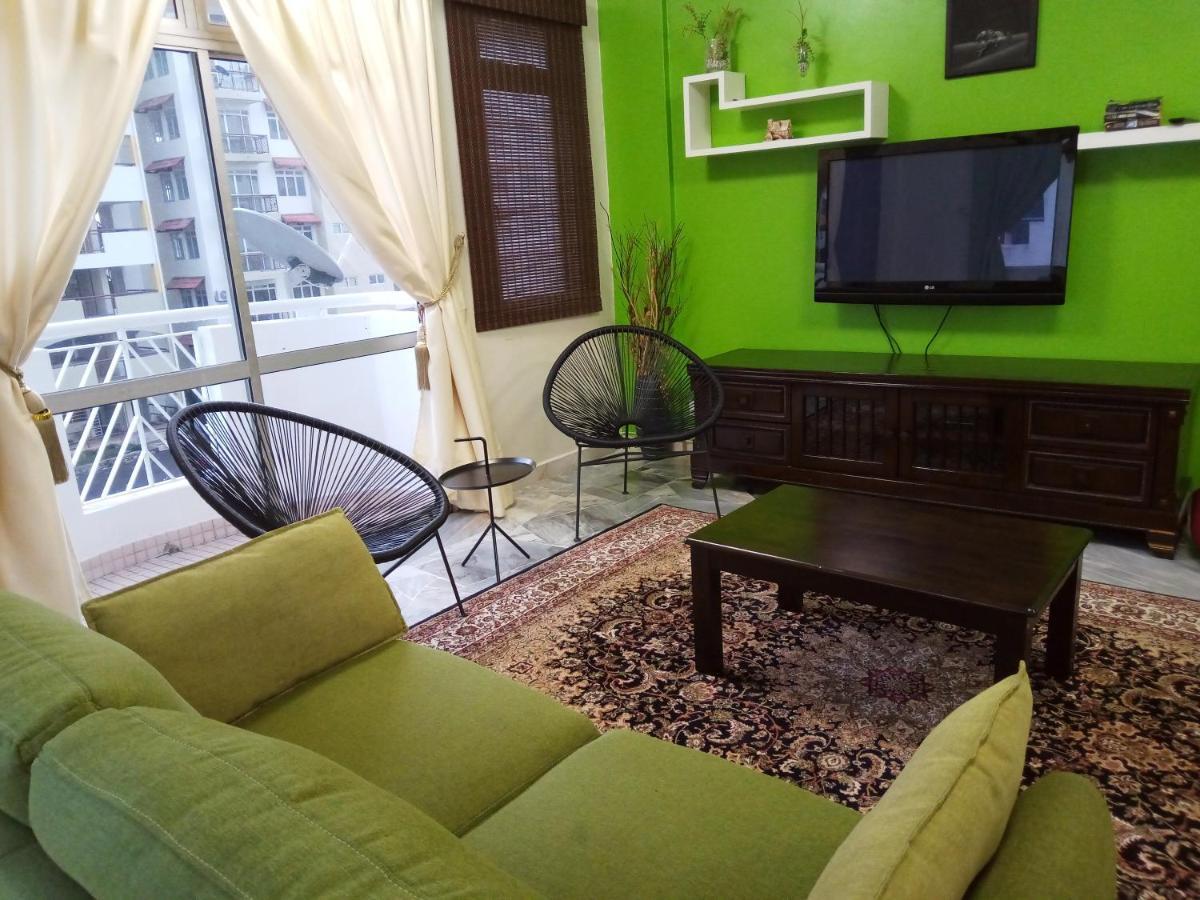 Aiman Homestay Порт-Диксон Экстерьер фото
