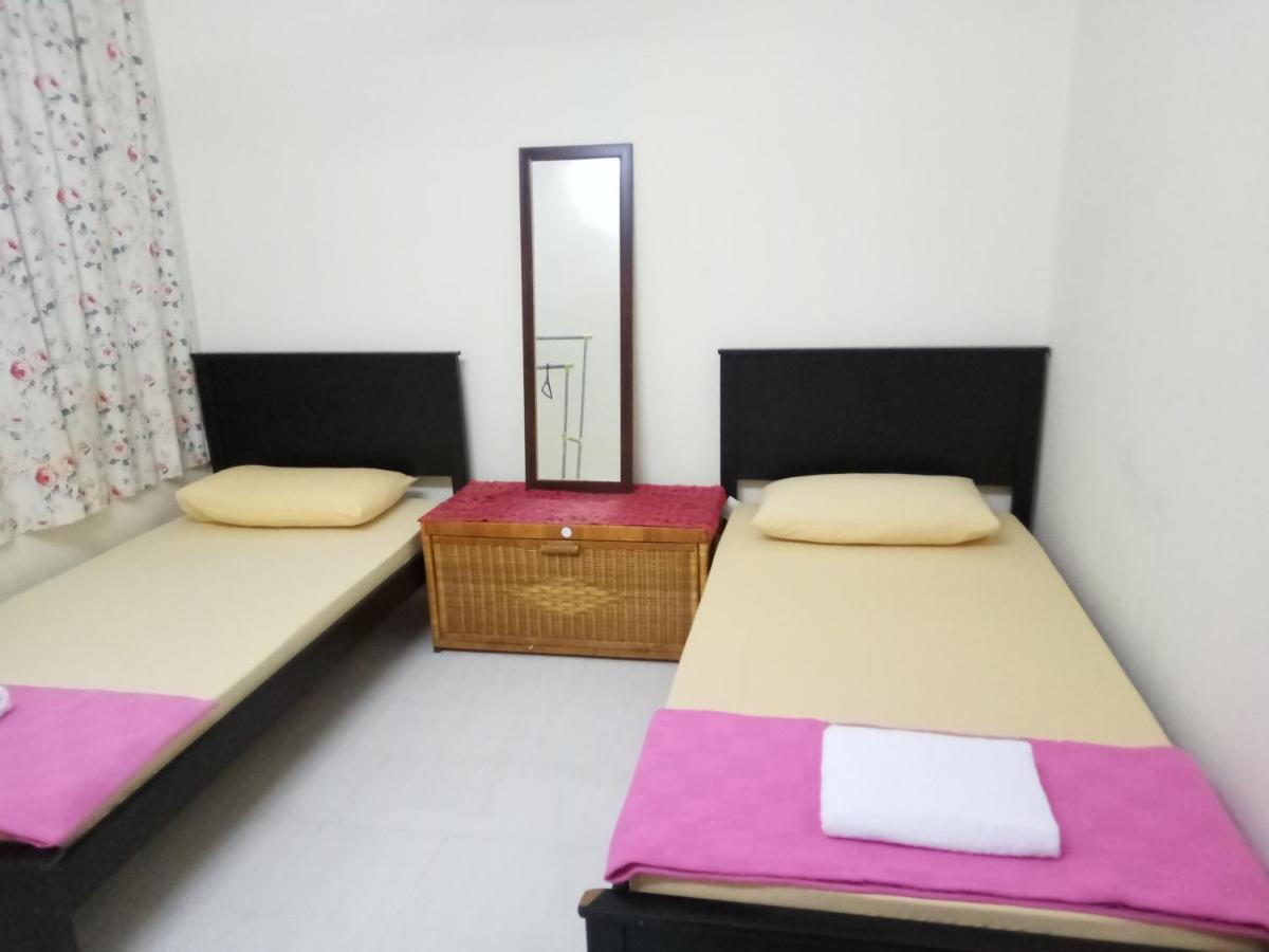 Aiman Homestay Порт-Диксон Экстерьер фото