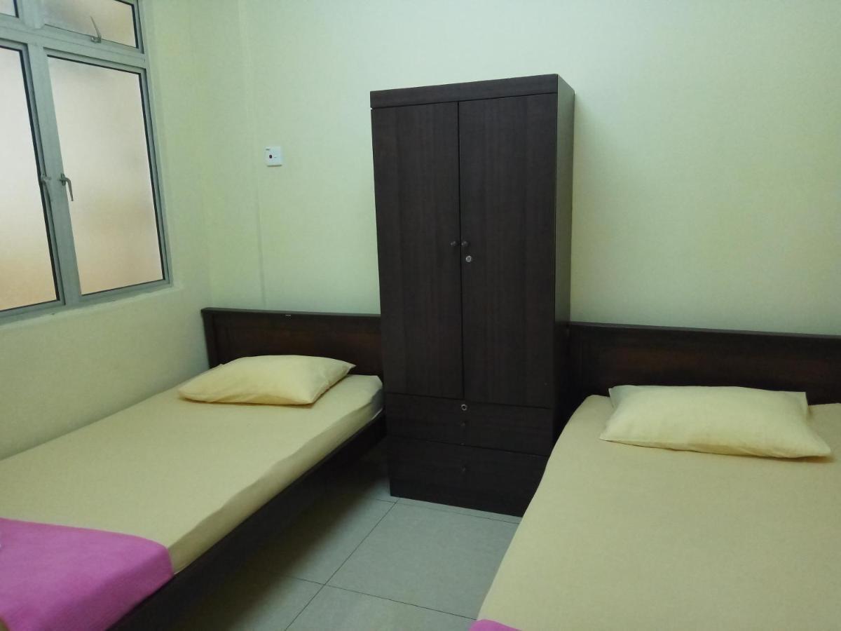 Aiman Homestay Порт-Диксон Экстерьер фото